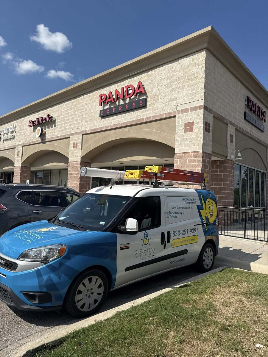 Electrical Outlet Replacement in Karnes City, TX